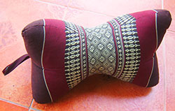 bowtie neck support cushion