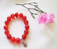 Carnelian gemstone bracelet